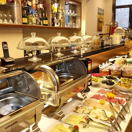 The White Orient Hotel