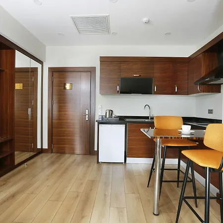 The White Orient Hotell