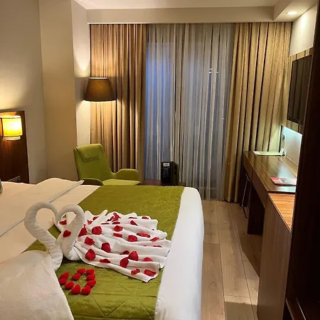The White Orient Hotel