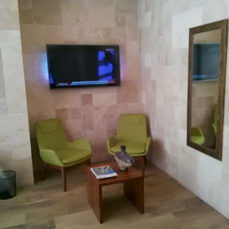 The White Orient Hotel 4*