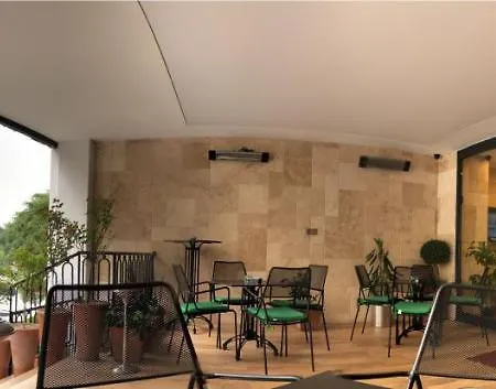 The White Orient Hotel 4*