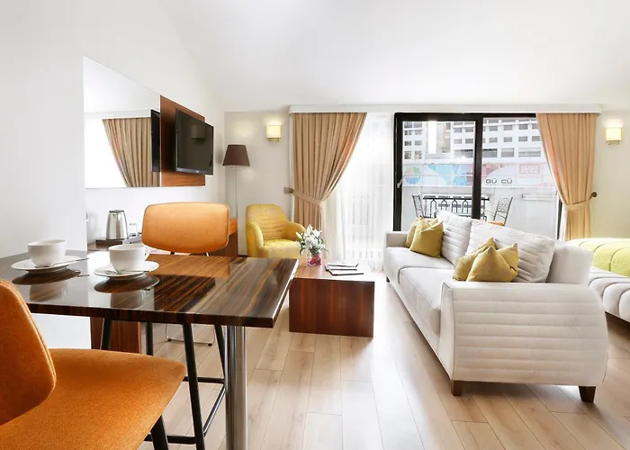 ذا وايت أورينت اسطنبول