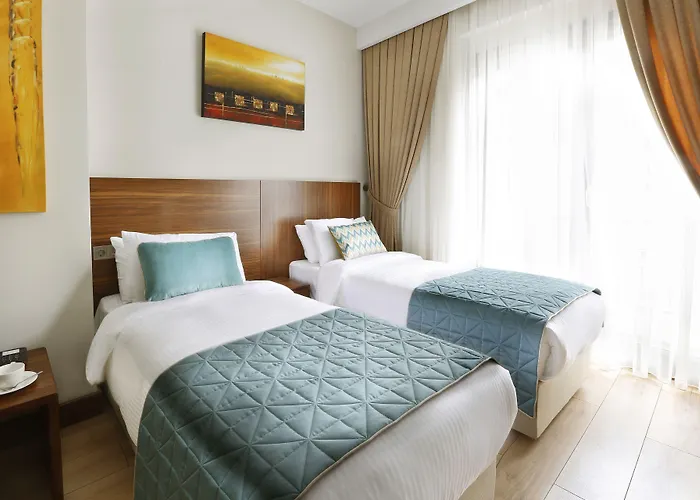 ذا وايت أورينت اسطنبول