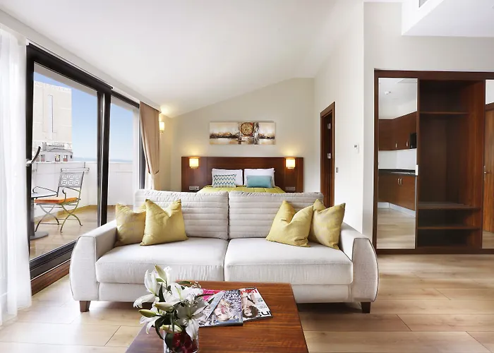 ذا وايت أورينت اسطنبول