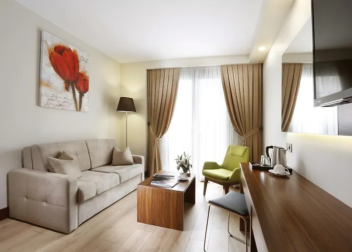 ذا وايت أورينت اسطنبول