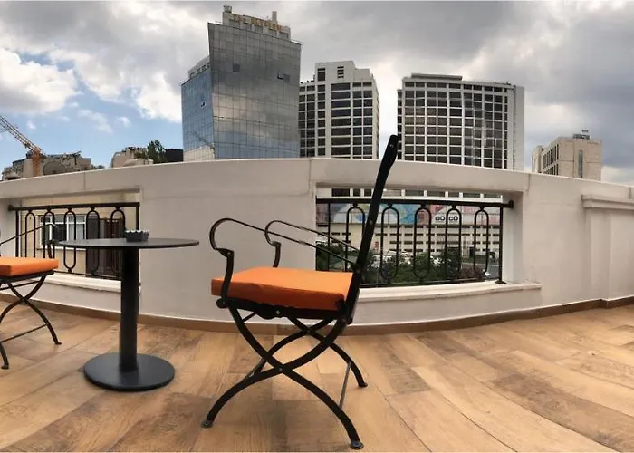 فندق ذا وايت أورينت 4*