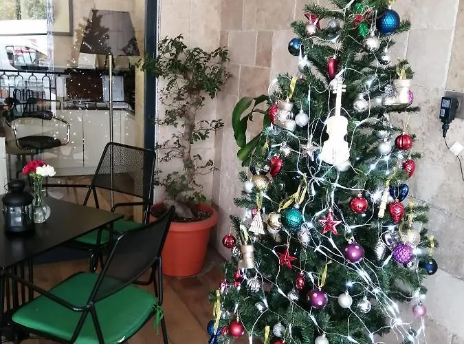 ذا وايت أورينت فندق 4*