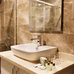 Отель The White Orient 4*