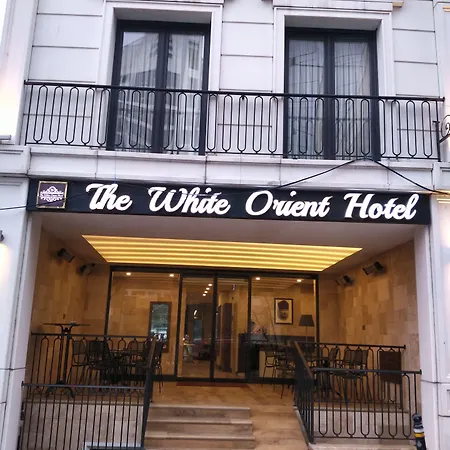 The White Orient Szálloda