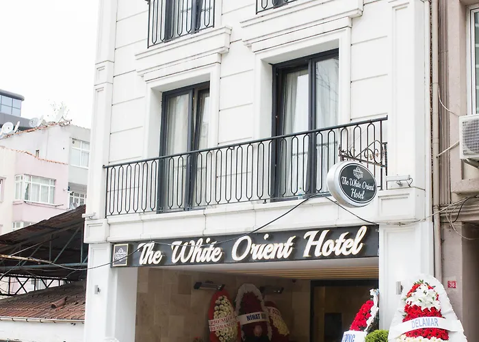 ホテル The White Orient