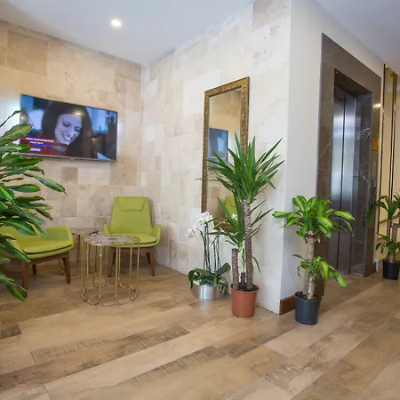 The White Orient Ξενοδοχείο